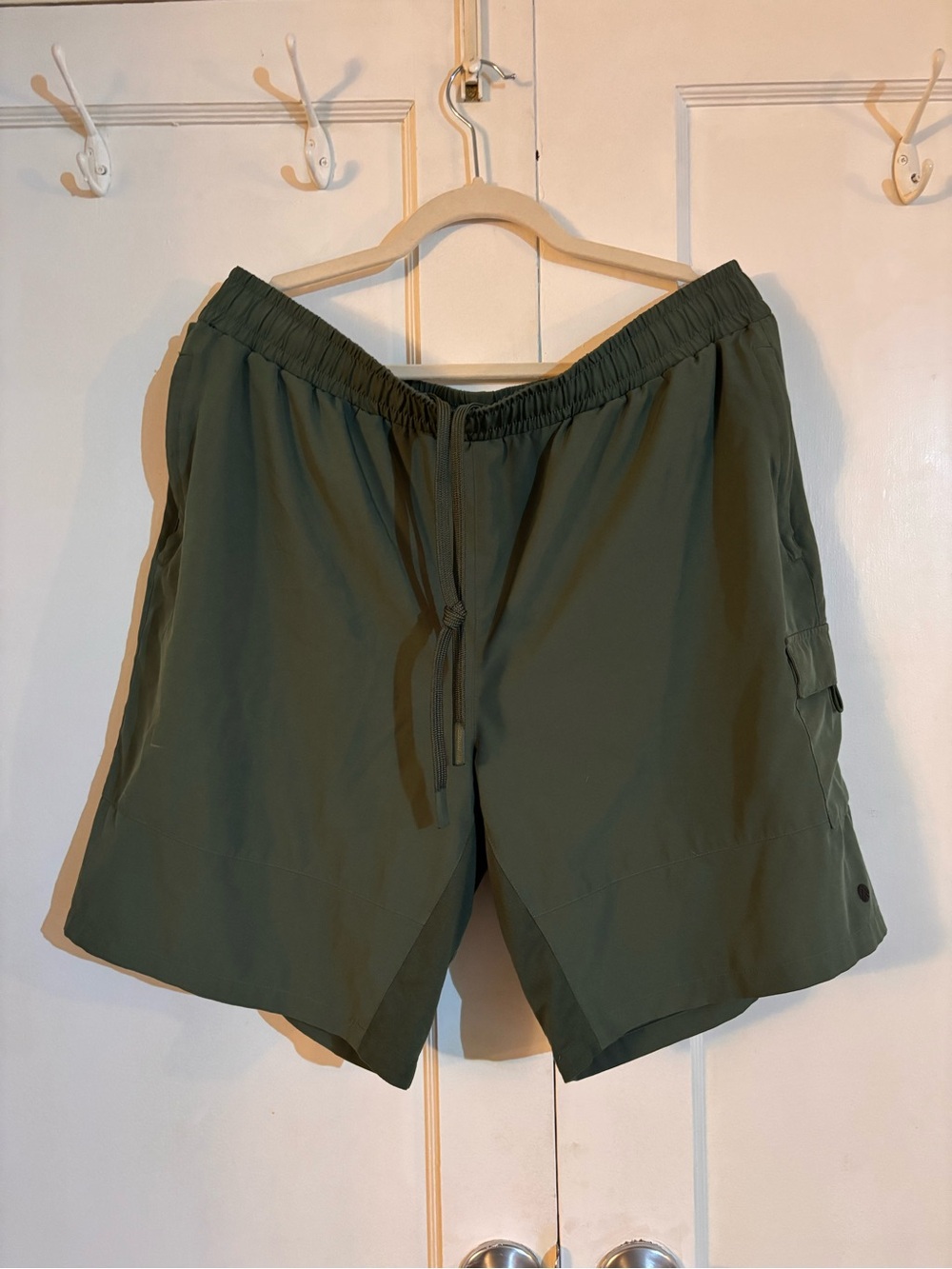 Men's Olive Green Cargo Shorts with Elastic Drawstring Waist